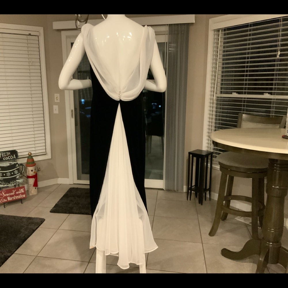 Night Way Collections Black and White Backless Dress